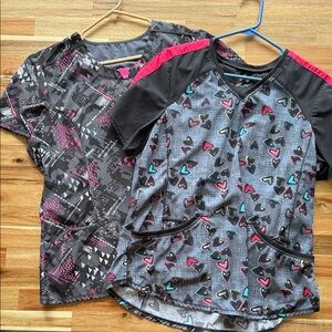 Women's Short Sleeve Heart and Geometric Print Tees
